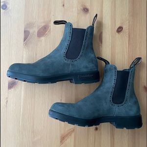 NWOT Women’s Blundstone Boots